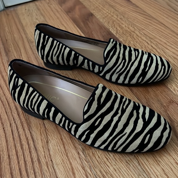 VIONIC Willa in tiger size 5 - Picture 1 of 16